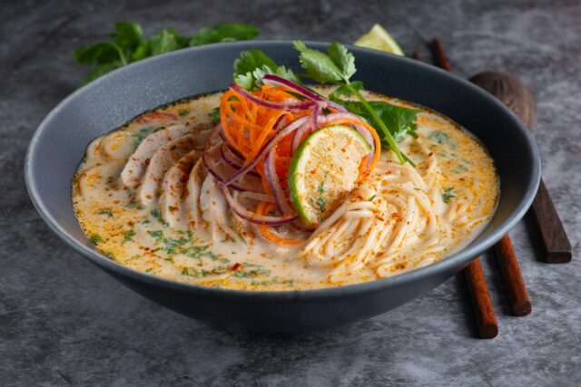 業務用ラーメンスープで食材費、光熱費、人件費、そして初期費用もコストカット！？